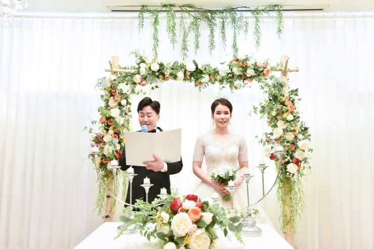 /user/s/simplewedding/editor/2209/98912aebff1ba802dc9a2cb6ec310406_1664198605_0584.jpg 이미지크게보기