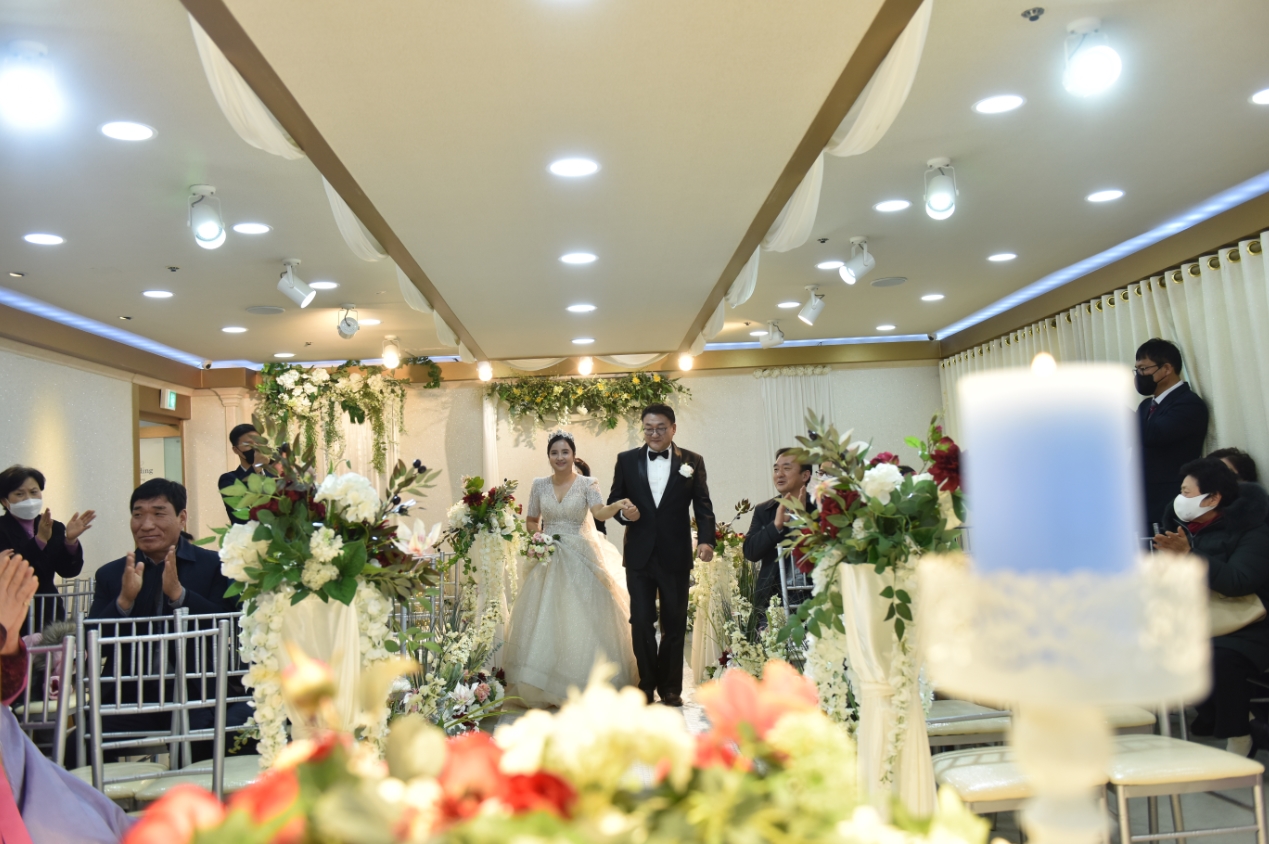 /user/s/simplewedding/editor/2301/93bd73c108d041de0c50aa55ea76a6f5_1672754384_4504.jpg 이미지크게보기