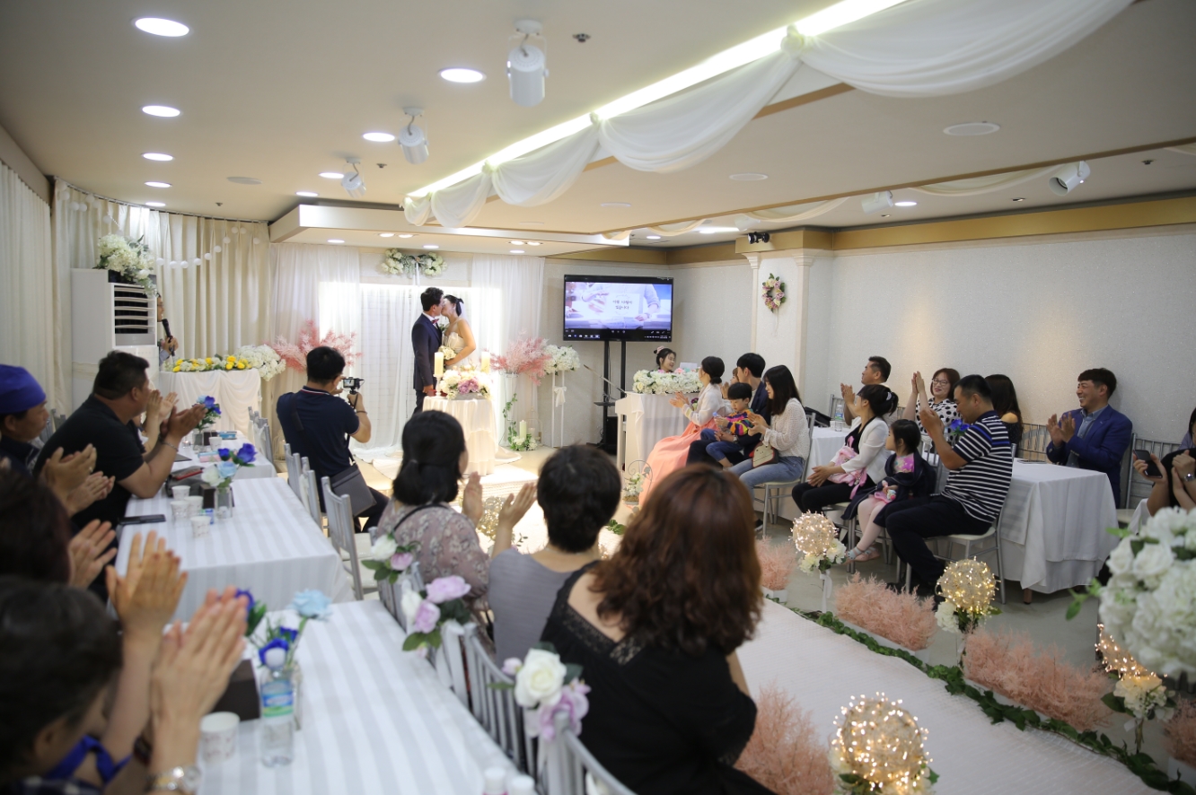 /user/s/simplewedding/editor/2303/1d57816d785e371c5c3006f2fa6a26ad_1678626281_6087.jpg 이미지크게보기