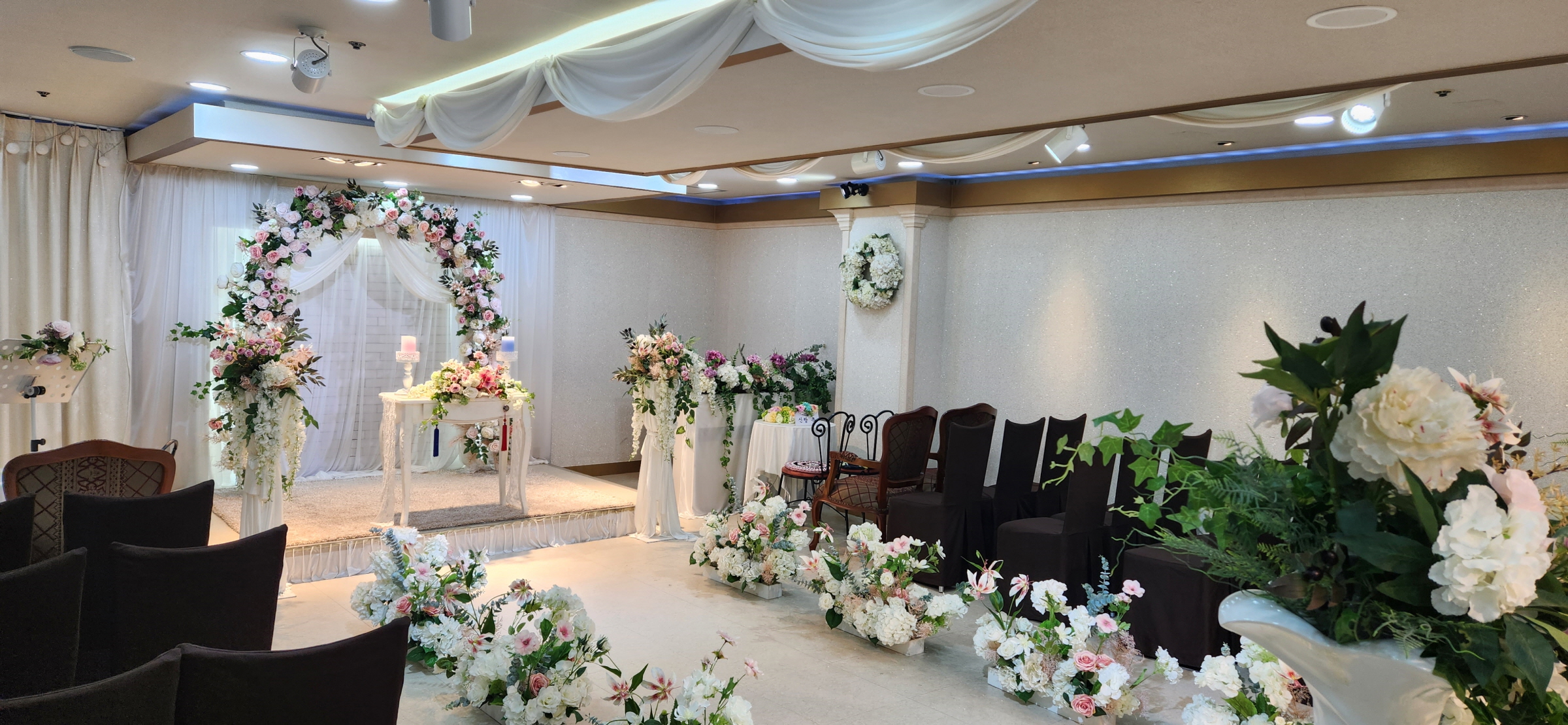 /user/s/simplewedding/editor/2304/975e70c22f7506dadc61beea1d2b5dd3_1680793422_1219.jpg 이미지크게보기