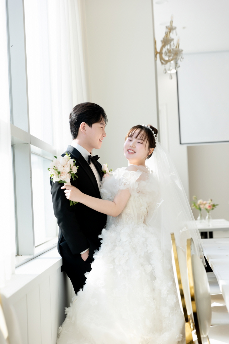 /user/s/simplewedding/editor/2505/1a7f087323b2afb0f40b776741aea7c5_1747135753_7976.JPG 이미지크게보기
