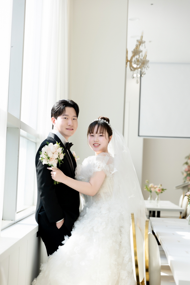 /user/s/simplewedding/editor/2506/3eaf427a7ad3ad5e6225428874538b7e_1749211293_324.JPG 이미지크게보기