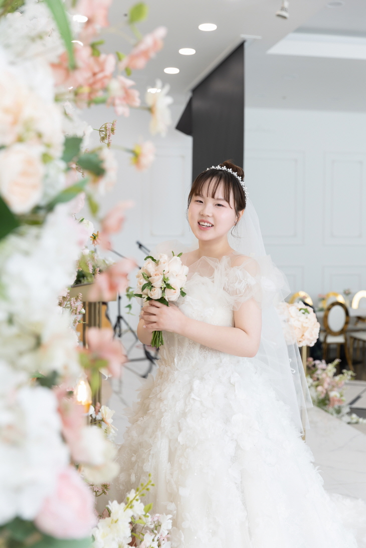 /user/s/simplewedding/editor/2506/3eaf427a7ad3ad5e6225428874538b7e_1749211293_6018.JPG 이미지크게보기
