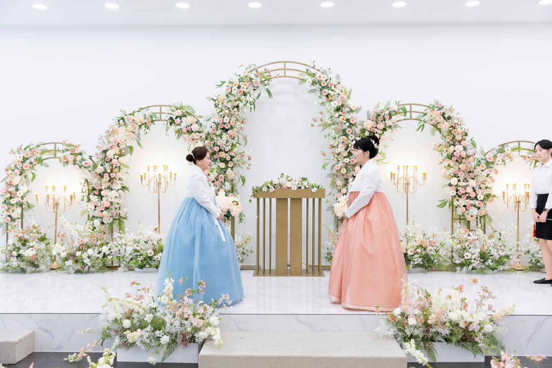 /user/s/simplewedding/editor/2506/3eaf427a7ad3ad5e6225428874538b7e_1749211353_248.JPG 이미지크게보기