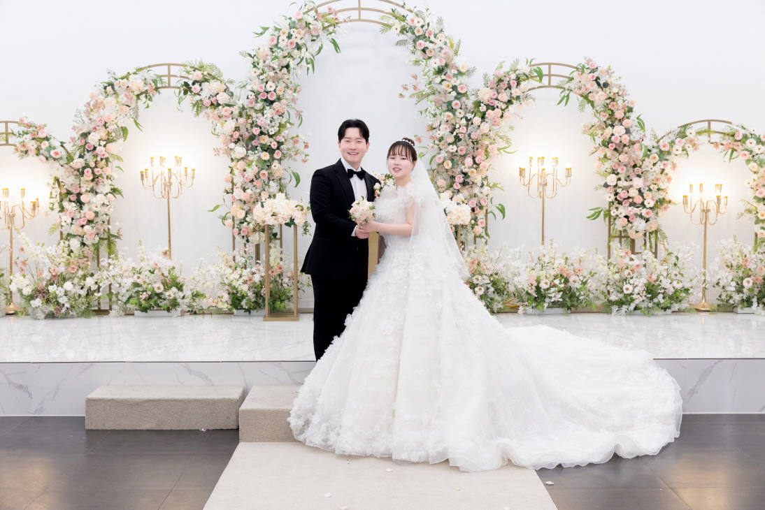 /user/s/simplewedding/editor/2506/3eaf427a7ad3ad5e6225428874538b7e_1749211353_7024.JPG 이미지크게보기